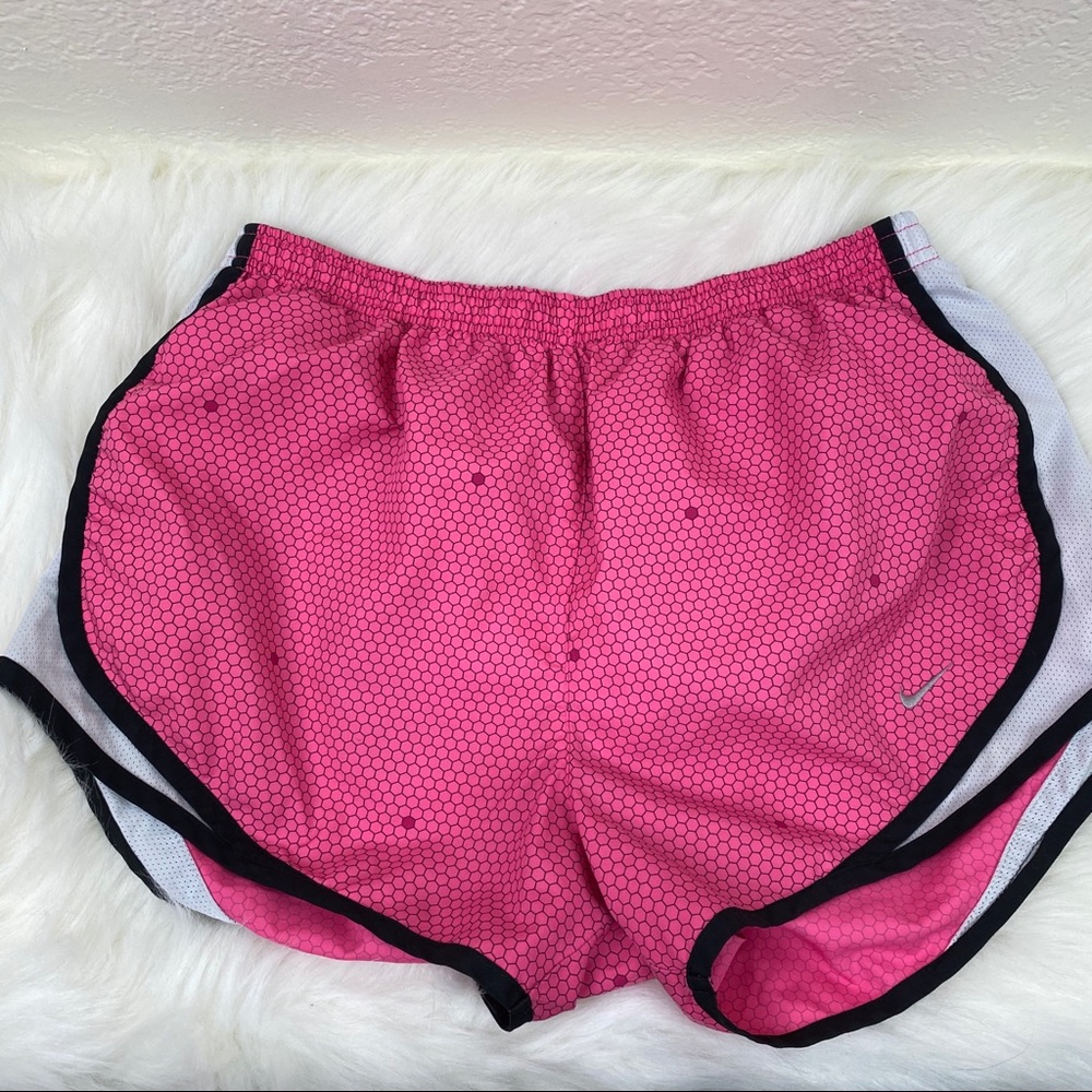 💥5/25 Nike Dri-fit pink white shorts with liner